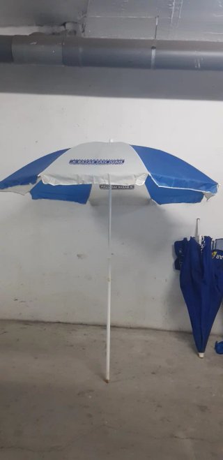 Vendo sombrillas de playa a 5 €