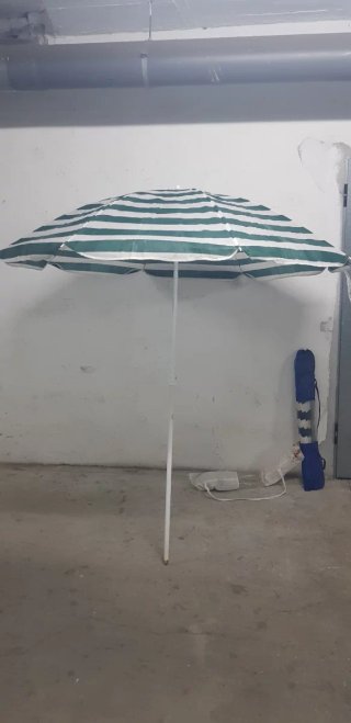 Vendo sombrillas de playa a 5 €