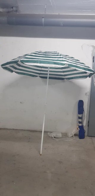 Vendo sombrillas de playa a 5 €
