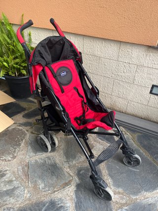 Carrito de bebé Chicco rojo