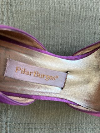 Zapatos fiesta morados Pilar Burgos