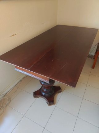 MESA DE COMEDOR EXTENSIBLE DE MADERA MACIZA