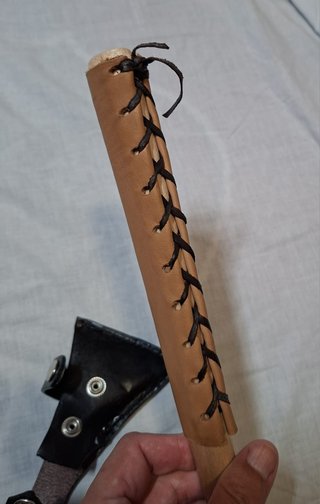 Hacha Bushcraft 35cm + Funda y Grip Cuero