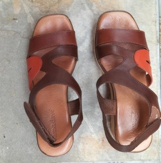 Sandalias sam&dave marrón y naranja