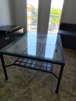 Mesa centro cristal y forja,
