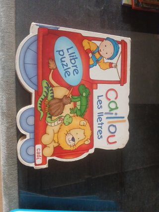 Caillou les lletres