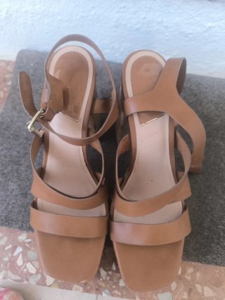 Sandalia de tiras plataforma