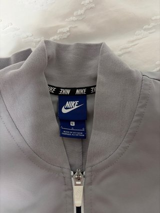 Chaqueta Nike Talla L Gris