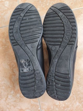 Zapatos de señora negros nuevos