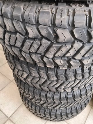 Juego 4 Neumáticos Radar Renegade RT+ 265/75 R16