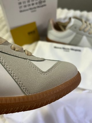 Maison Margiela GAT Beige/Blanco/Gris Talla 42