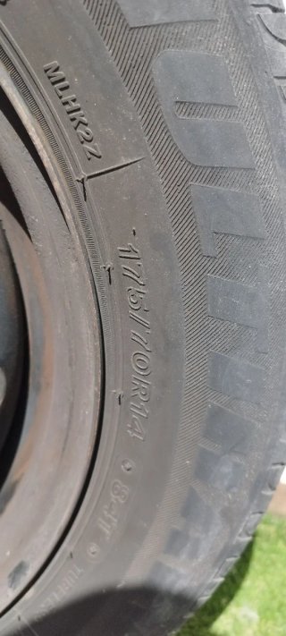 2Ruedas completas (llantas originales) Hyundai i20
