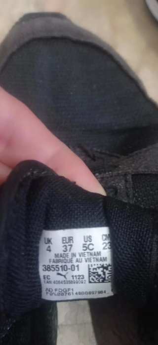 Zapatillas Puma Negras y Blancas Talla 37