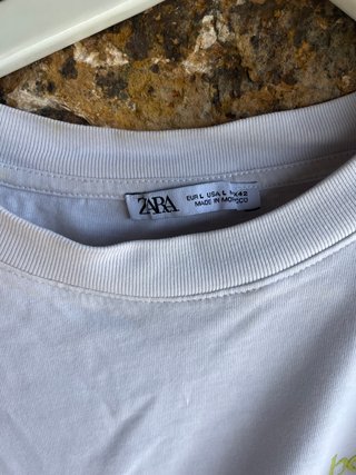 Camiseta Zara gráfica L