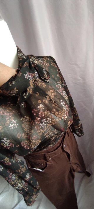 Blusa Zara gasa estampada floral marrón talla M