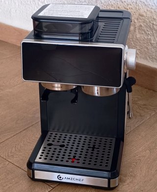 Cafetera espresso con molinillo