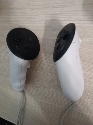 Cuffie VR Meta Quest 3S e Controller