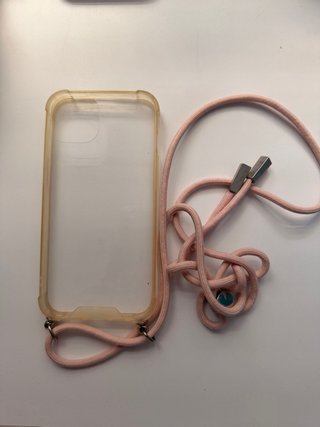 Funda iPhone 13 con cordón rosa