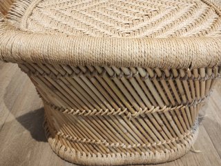 Sillón de mimbre redondo