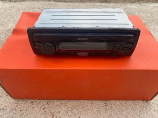Radio Cassette Coche Sony en color negro