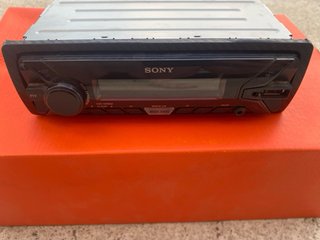 Radio Cassette Coche Sony en color negro