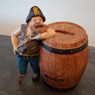 Figuras de Piratas con Barriles