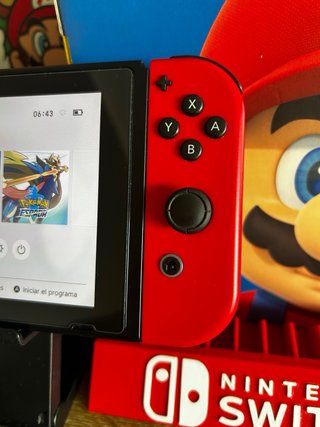 Nintendo Switch Edición Especial Mario COMO NUEVA