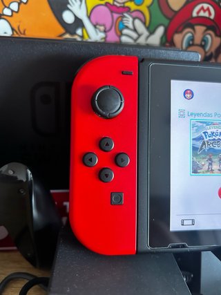 Nintendo Switch Edición Especial Mario COMO NUEVA