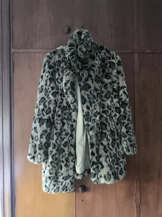 Abrigo Talla S Leopardo
