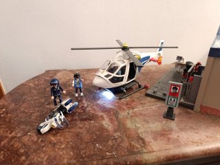 Lote Playmobil Policía Helicóptero y Comisaría