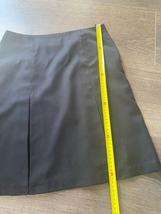 Falda midi negra