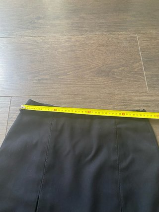 Falda midi negra