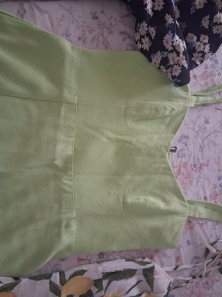 Lote 3 vestidos: verde y blanco