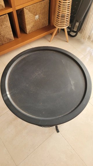 Mesa auxiliar redonda negra metal