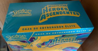 Pokemon TCG ETB Heroes Ascendentes Español