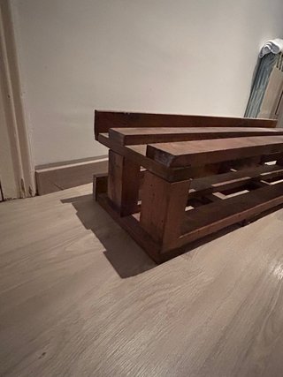 Zapateros de madera rústicos