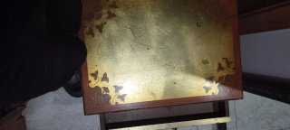 Mesa auxiliar pie de mármol y madera