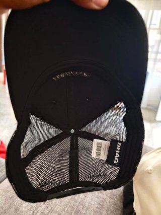 Gorras totalmente nuevas.
