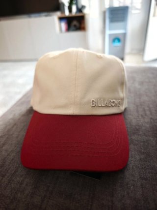 Gorras totalmente nuevas.