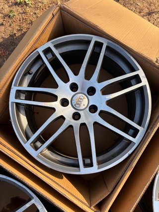 Llantas Réplica Audi RS4 8x18 5x112
