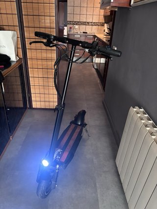 Patinete Eléctrico con Luz LED