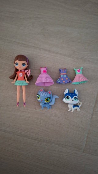 Set Littlest Pet Shop muñeca y mascotas
