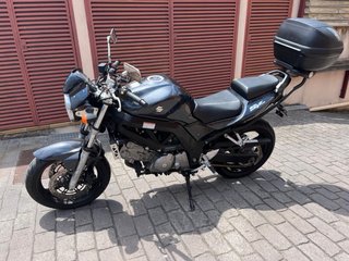 SUZUKI SV650S 2006 – 25.000 km – Único propietario