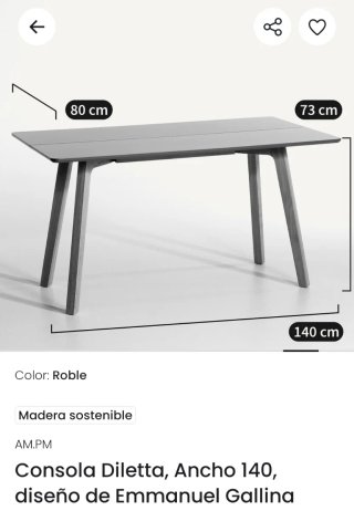 Mesa de madera plegable en consola