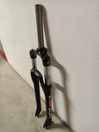 Horquilla MTB Suntour XCT 100mm con Bloqueo