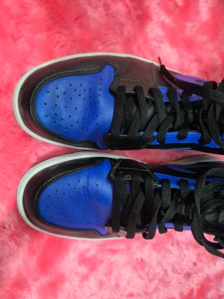 Jordan 1 Mid Negro Azul Talla 42