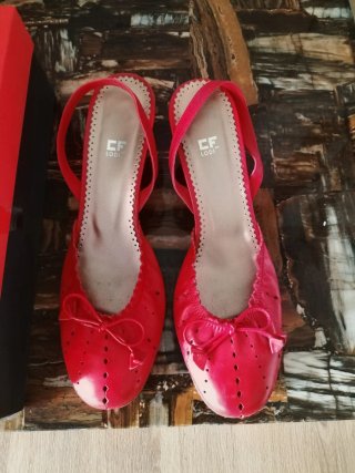 Zapatos marca LODI Piel Rojos