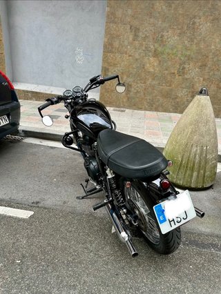 Triumph Bonneville T100 Negra