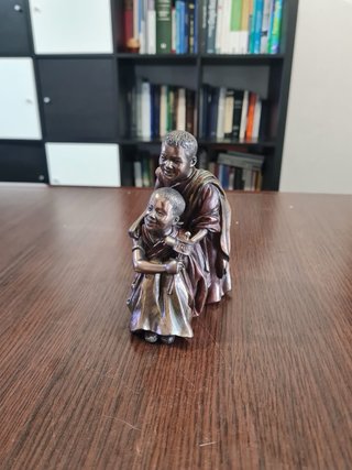 Figura Decorativa Monje Budista Tibetano