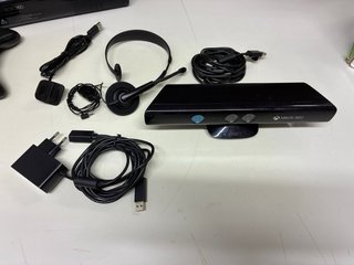 Xbox 360 250GB Negra + 2 mandos cámara accesorios